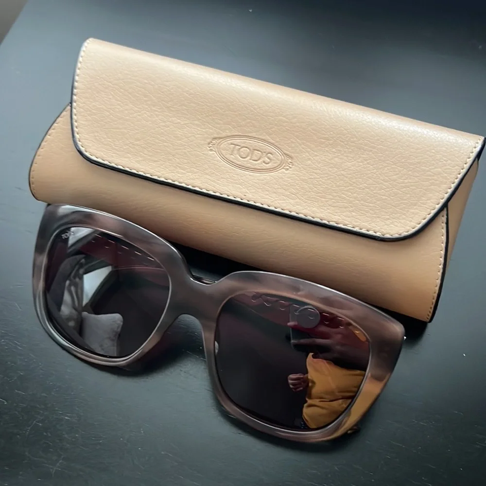 Tod’s Women’s Authentic Sunglasses Shades with Case Whipstitched Leather